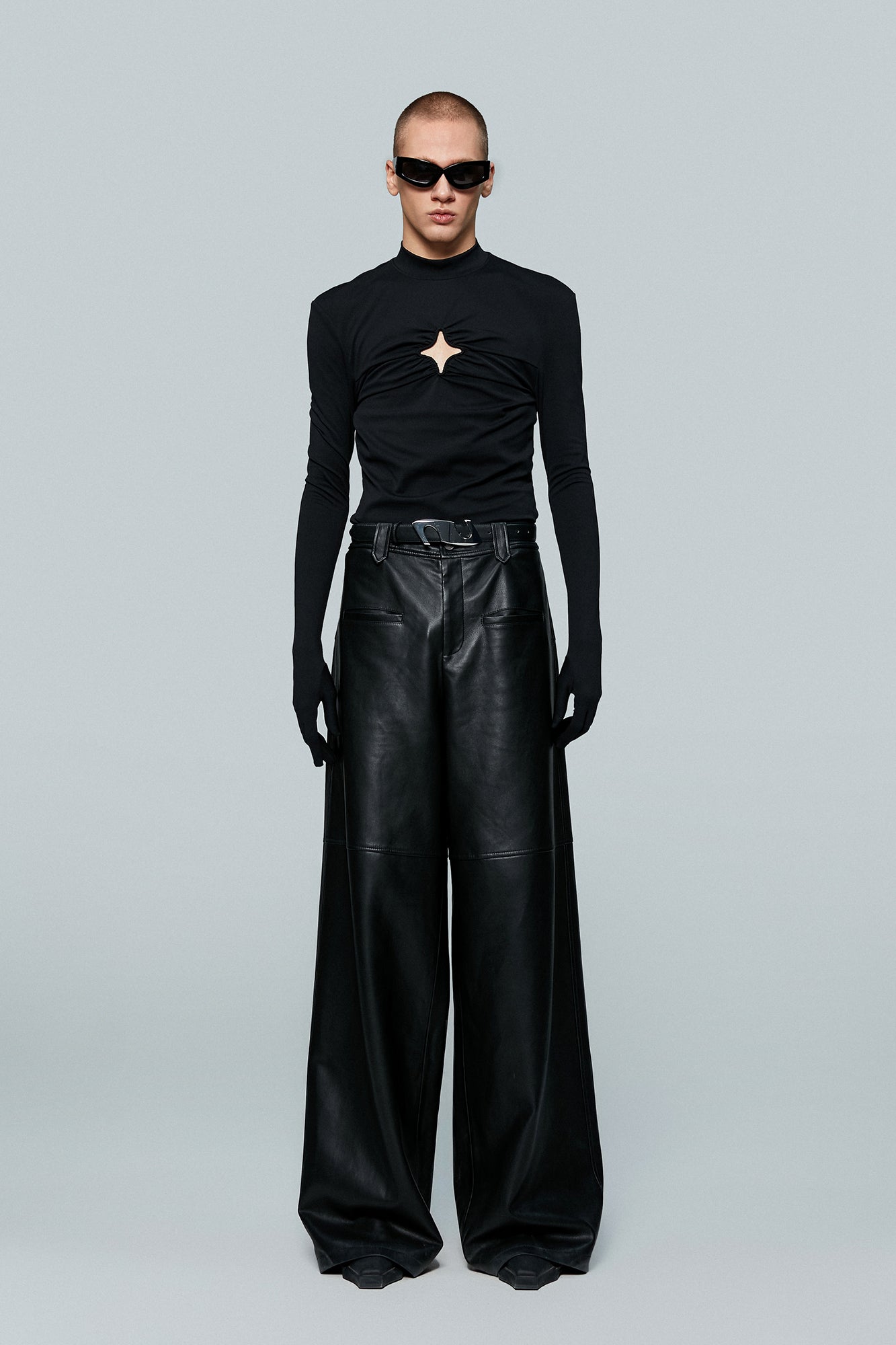 Four-star hollow bodice (male)