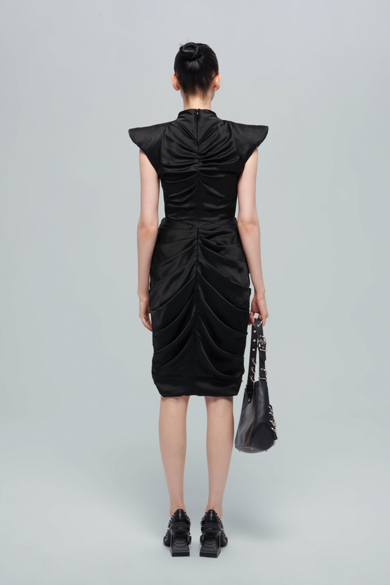 Acetic acid pleated three-dimensional dress