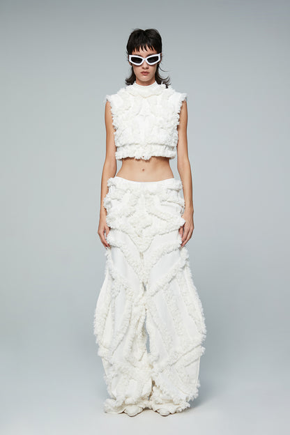 Fractional-wave pants with raw edge