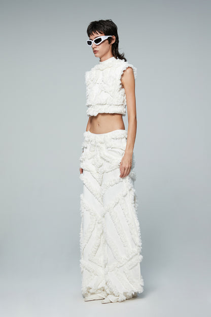 Fractional-wave pants with raw edge