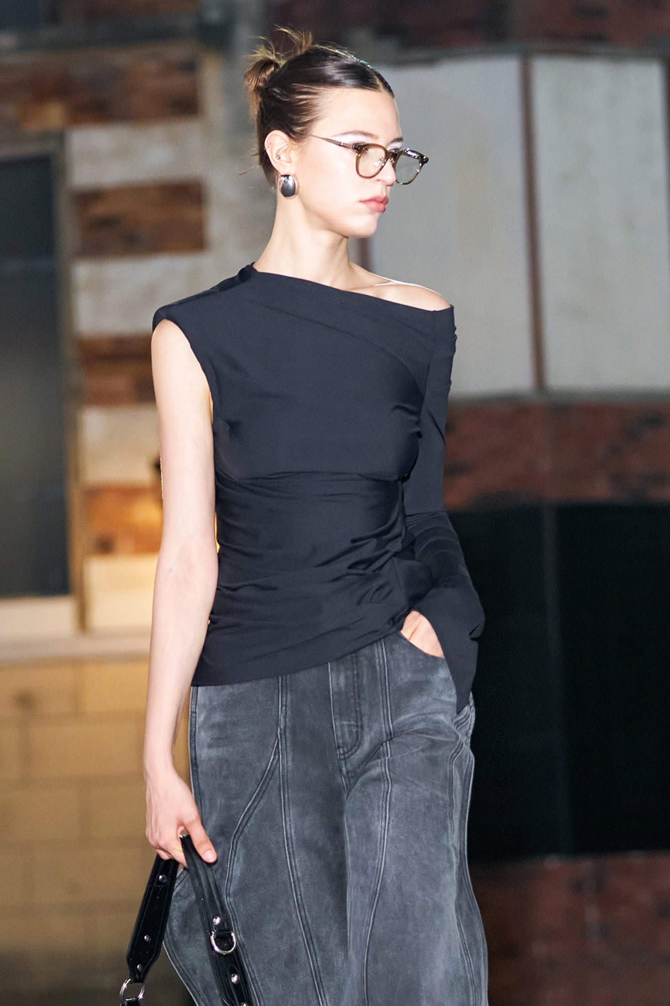 Asymmetrical pleated top