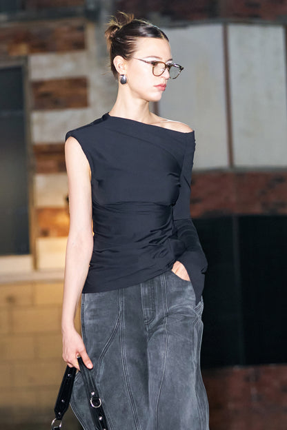 Asymmetrical pleated top