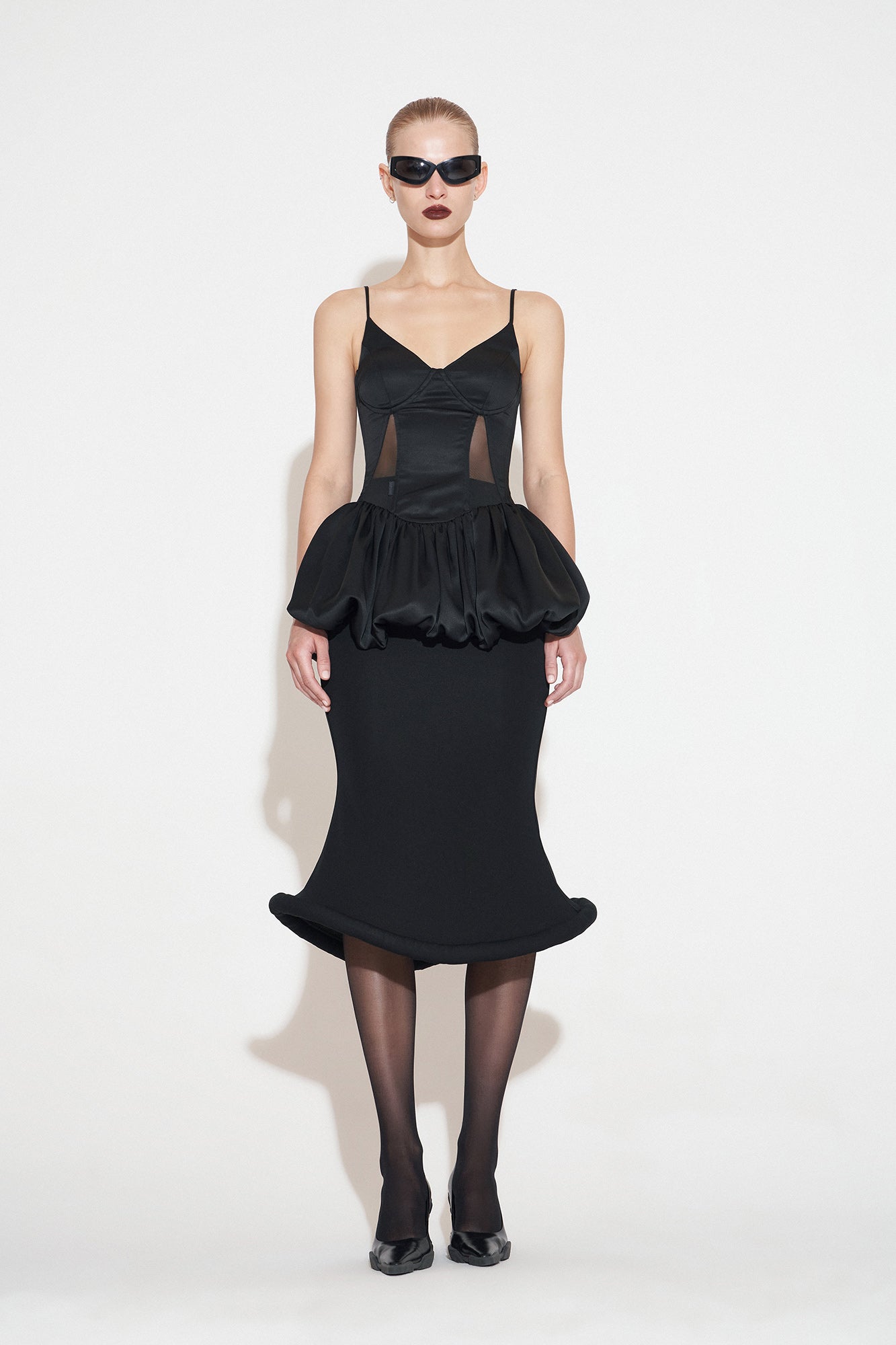 Acetic acid hollowed-out fishbone flower bud top