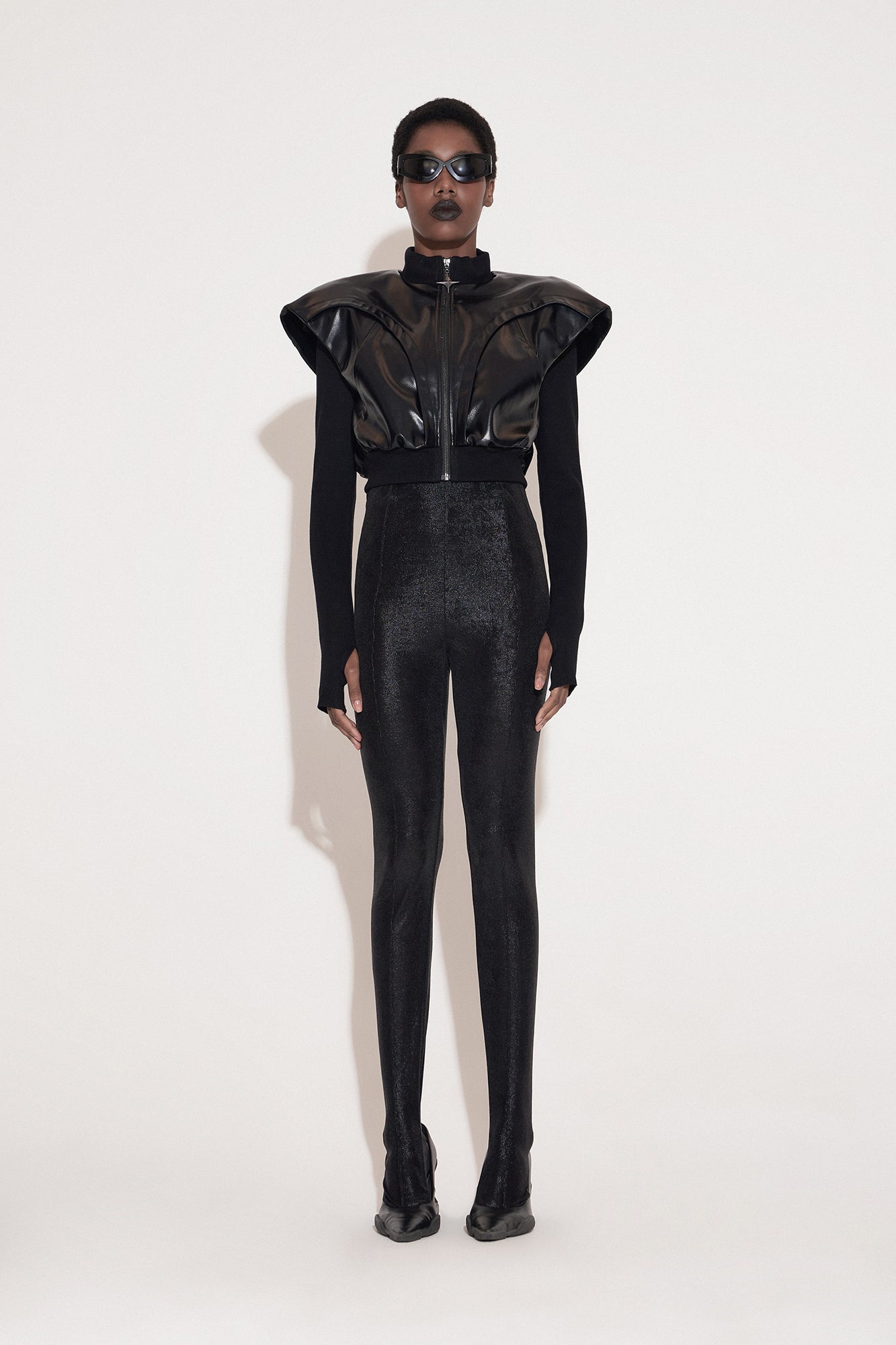 Three dimensional wide shoulder jacket