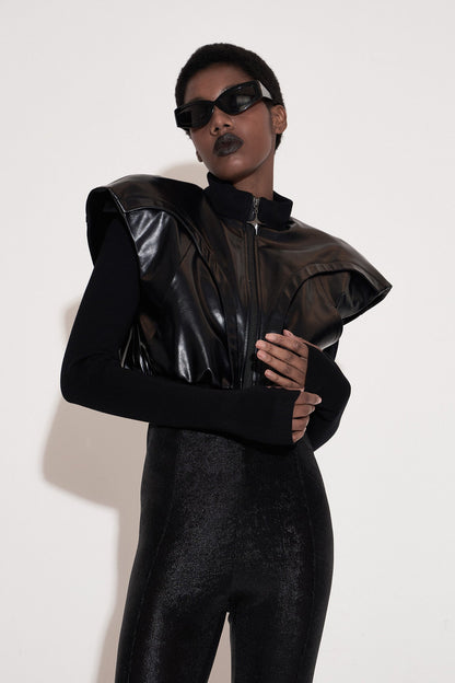 Three dimensional wide shoulder jacket
