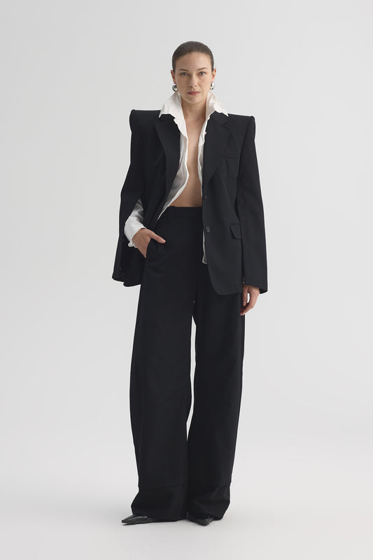 Wool sleeve slit shoulder padded suit
