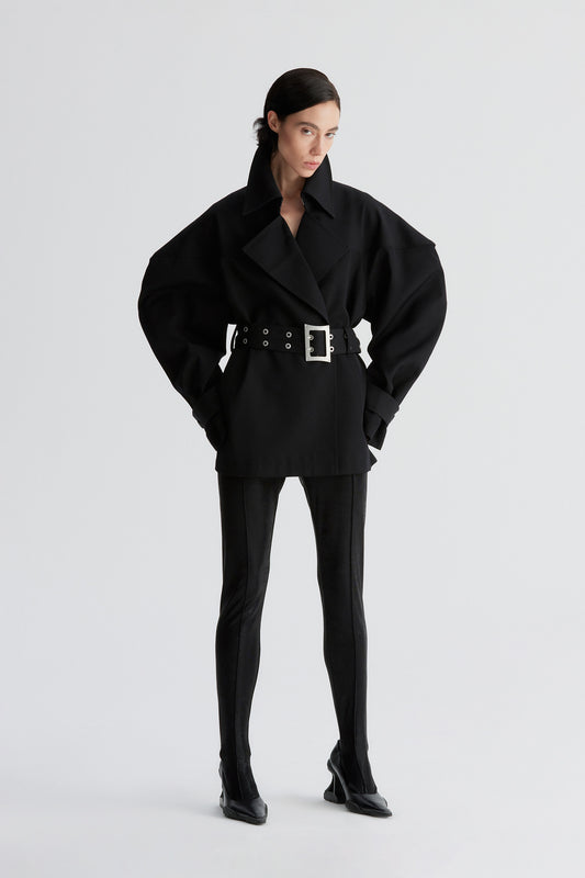One-piece sleeve hourglass-shaped windbreaker jacket