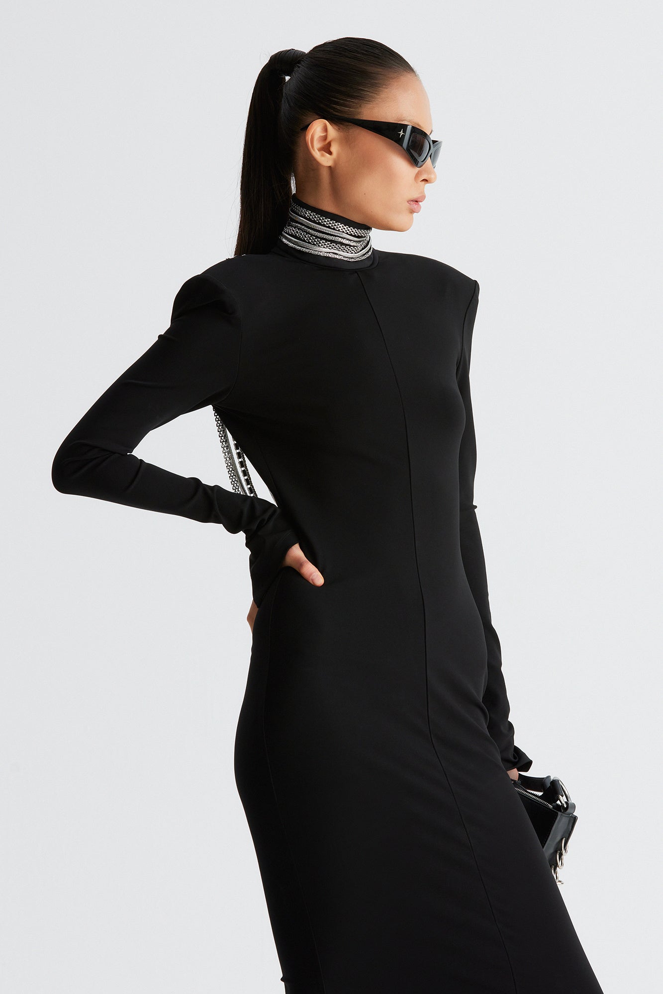 Four-pointed star sleeve chain dress