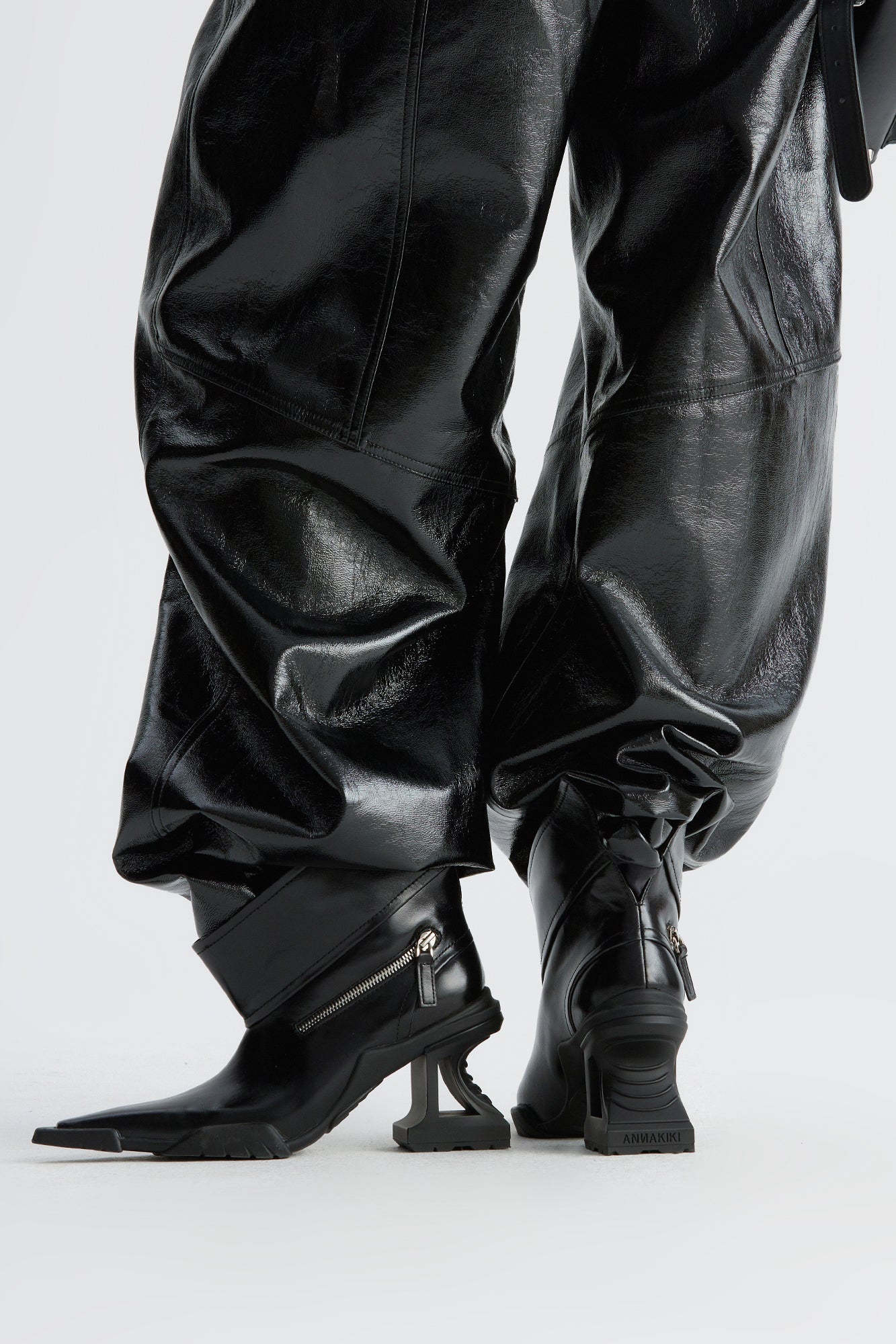 Genuine leather V-neck functional high heels