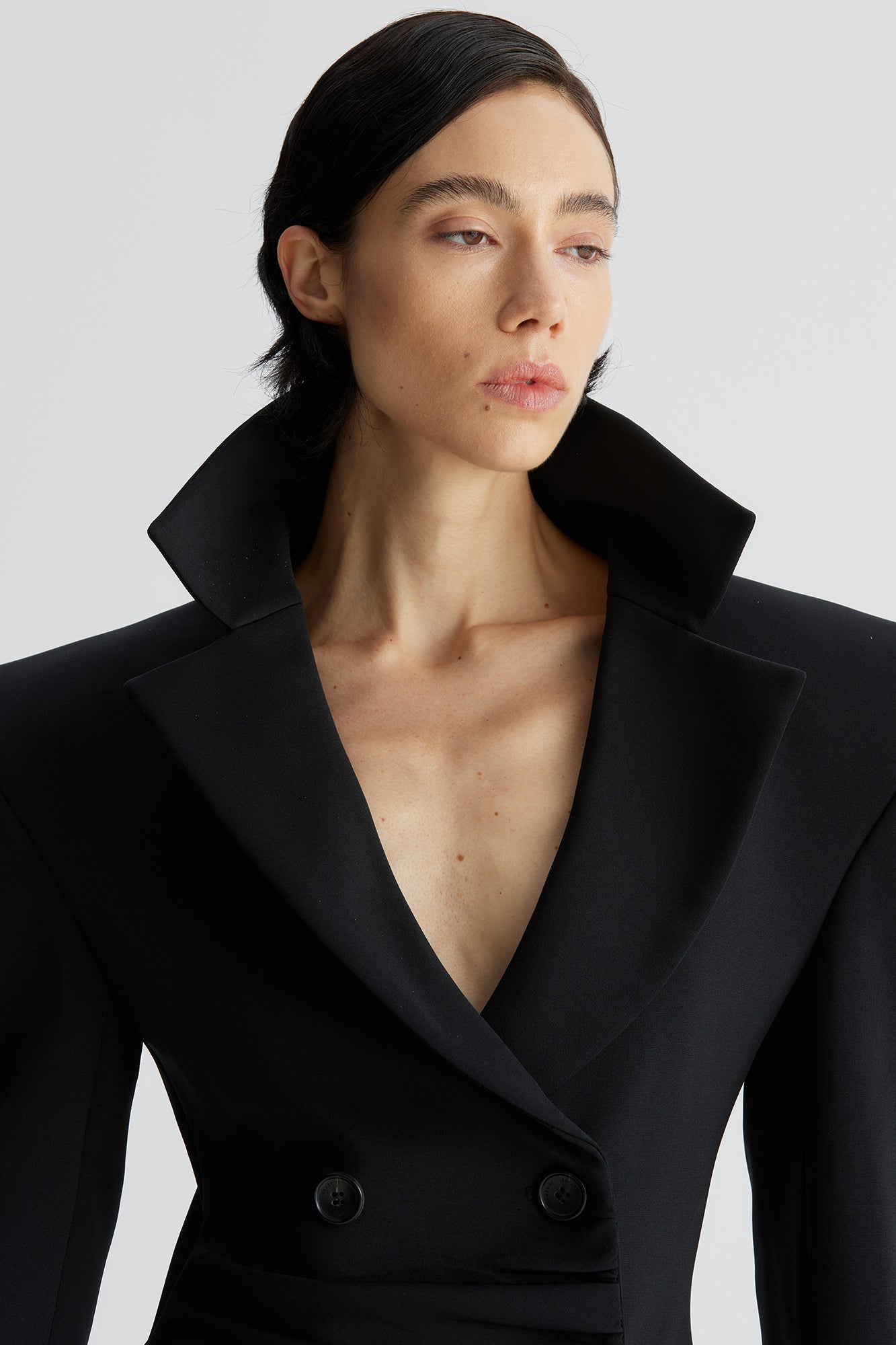Acetic acid wide-shoulder cinched waist suit dress